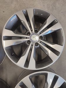 Mercedes Benz valuveljed (5 foto / 7)