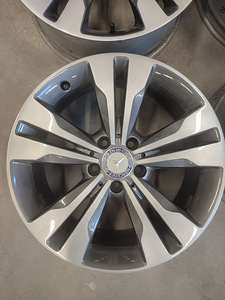Mercedes Benz valuveljed (7 foto / 7)