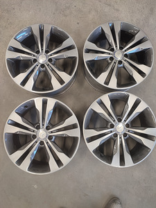 Mercedes Benz valuveljed (1 foto / 7)