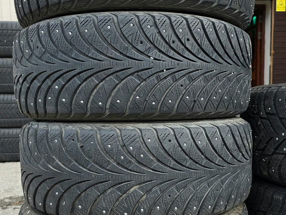 Шины R16 205 55 16 Goodyear 5-6 мм 4 шт.