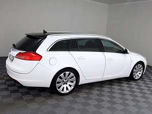 Opel Insignia Cosmo ATM 2.0 CDTi 118kW (3 фото из 8)