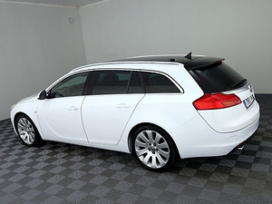 Opel Insignia Cosmo ATM 2.0 CDTi 118kW (4 фото из 8)