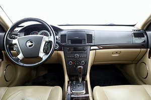 Chevrolet Epica Luxury ATM 2.0 VCDi 110kW (5 фото из 7)