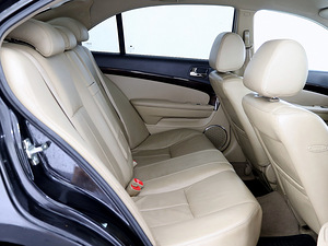 Chevrolet Epica Luxury ATM 2.0 VCDi 110kW (7 фото из 7)