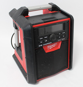 Радио Milwaukee M18 RC-0 40W Bluetooth USB (2 фото из 3)