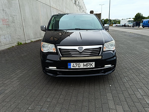 Lancia Voyager 2.8crd 2012a (5 foto / 14)