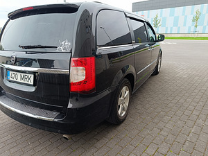 Lancia Voyager 2.8crd 2012a (6 foto / 14)