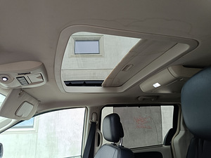 Lancia Voyager 2.8crd 2012a (10 foto / 14)