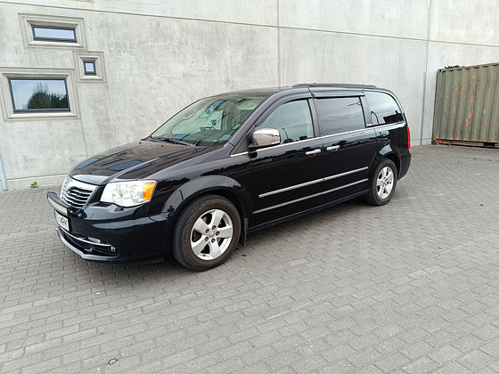 Lancia Voyager 2.8crd 2012 г.