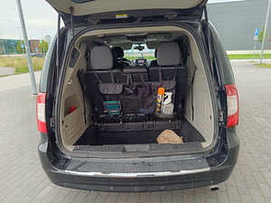 Lancia Voyager 2.8crd 2012a (12 foto / 14)