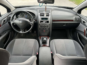 PEUGEOT 407 (9 фото из 11)