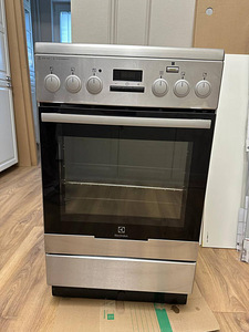 Electrolux, AirFry + SteamBake (1 foto / 4)