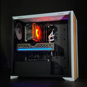 Mänguarvuti / AMD Ryzen 7 7800X3D + RX 9060 XT 16GB (2 foto / 8)