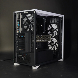 Mänguarvuti / AMD Ryzen 7 7800X3D + RX 9060 XT 16GB (6 foto / 8)