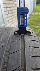 245/45 R18 (5 мм или 65% DOT 24) Continental PremCont 7 (2 шт.) (4 фото из 7)