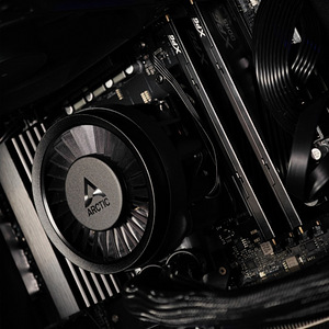 Игровой компьютер "Syncro" / Ryzen 7 7800X3D + RX 9070 XT 16GB (3 фото из 4)