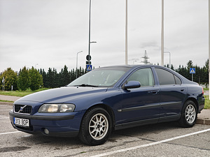 VOLVO S60 2,4D (1 фото из 4)
