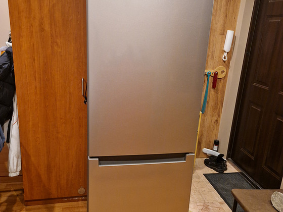 Холодильник Indesit