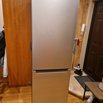 Холодильник Indesit