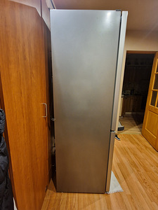 Холодильник Indesit (3 фото из 5)