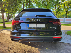 Audi A4 S line 2.0 TFSI 2023 (5 фото из 15)