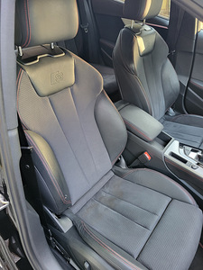 Audi A4 S line 2.0 TFSI 2023 (9 фото из 15)