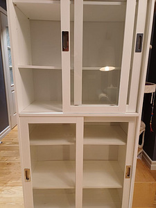 Книжный шкаф (3 фото из 6)