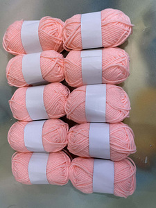 Розовая пряжа. 10 мотков — всего 250 g (1 фото из 1)