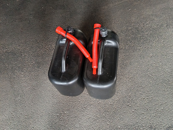 Канистры 20 л 2 шт.