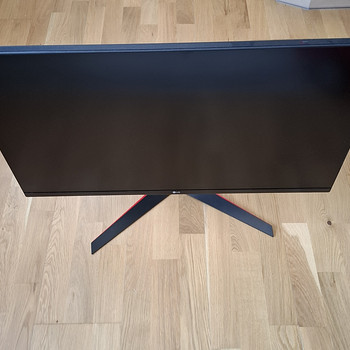 LG 32GK650F-B mängumonitor