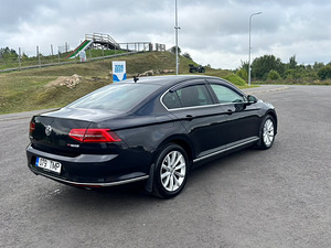Volkswagen Passat (3 фото из 6)