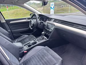 Volkswagen Passat (6 фото из 6)