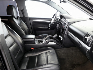 Porsche Cayenne S Luxury ATM 4.5 250kW (6 фото из 7)