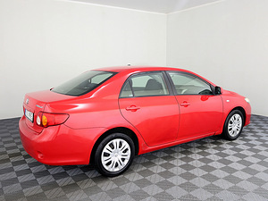 Toyota Corolla Linea Sol 1.6 91kW (3 фото из 8)