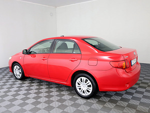 Toyota Corolla Linea Sol 1.6 91kW (4 фото из 8)