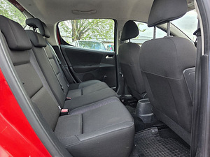 Peugeot 207 Facelift 1.4 70kW (6 фото из 6)