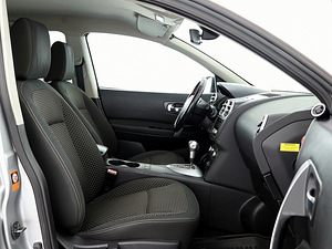 Nissan Qashqai Comfort LPG ATM 2.0 104kW (6 фото из 8)