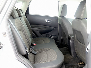 Nissan Qashqai Comfort LPG ATM 2.0 104kW (7 фото из 8)