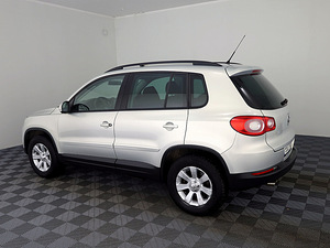 Volkswagen Tiguan Highline 4x4 ATM 2.0 125kW (4 фото из 8)