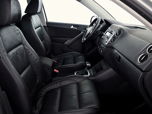 Volkswagen Tiguan Highline 4x4 ATM 2.0 125kW (6 фото из 8)