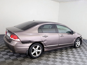 Honda Civic Elegance Facelift LPG ATM 1.8 103kW (3 фото из 7)