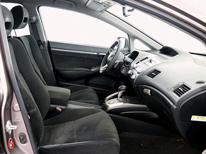 Honda Civic Elegance Facelift LPG ATM 1.8 103kW (6 фото из 7)