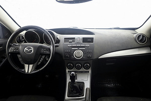 Mazda 3 Elegance 1.6 77kW (5 foto / 7)