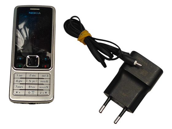 Telefon Nokia 6300 (RM-217) + Laadija