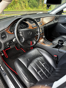 M-B CLS 500 AMG (7 фото из 13)