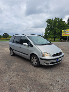 Ford Galaxy (5 фото из 10)