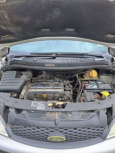 Ford Galaxy (10 фото из 10)