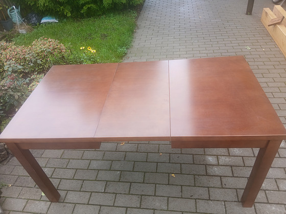 Müüa pikendatav laud ja 4 tooli