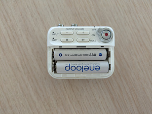 Zoom F2 audio recorder (32-bit float never clip) + SD card (3 foto / 5)
