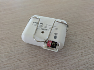 Zoom F2 audio recorder (32-bit float never clip) + SD card (4 foto / 5)